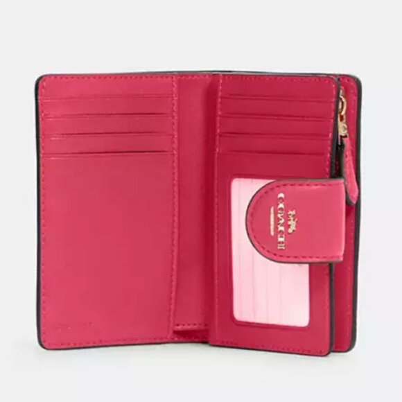 Brand New COACH Medium Corner Zip Wallet With Quilting - Picture 1 of 10